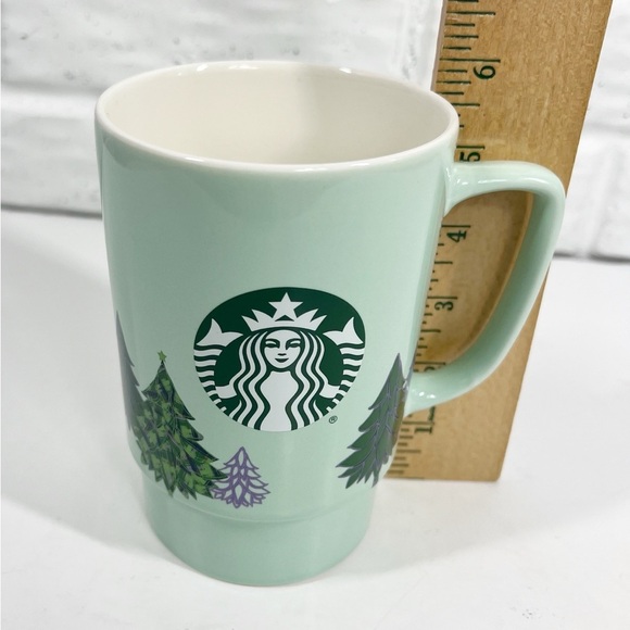 STARBUCKS 2020 Collectible Coffee Mug Green Holiday Tree 20 oz. - Picture 6 of 7